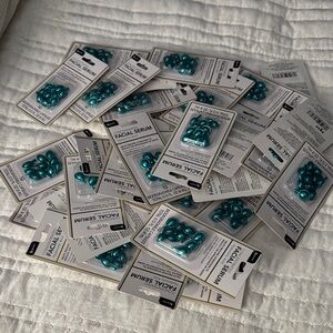 Hyaluronic Acid Facial Serum Capsules